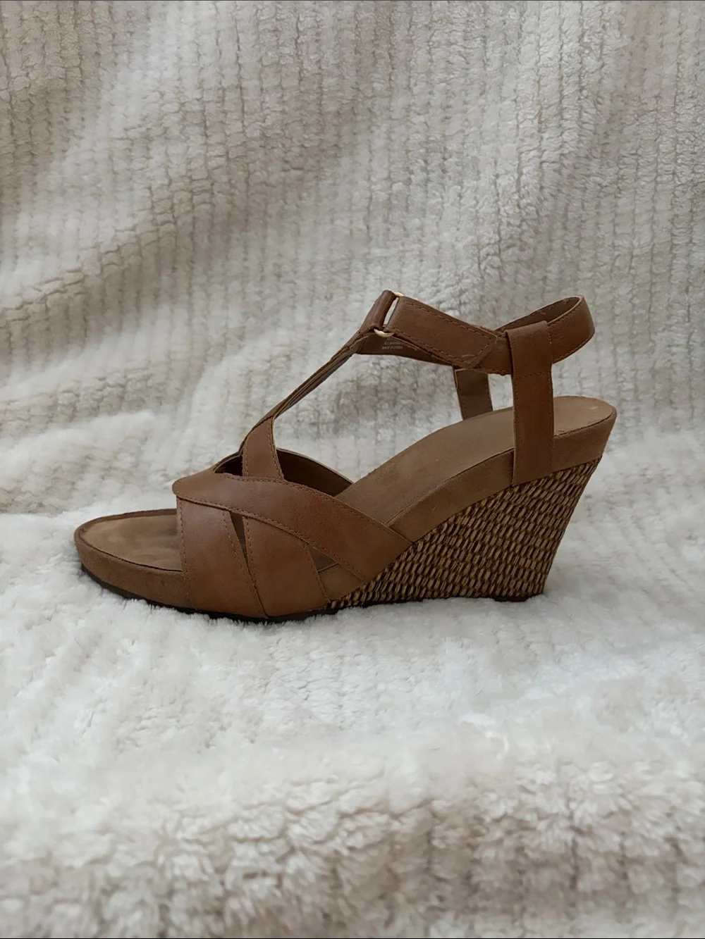Women's Tan Wedge Sandals